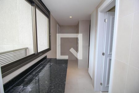 Apartamento à venda com 159m², 3 quartos e 2 vagas Apartamento à venda com 159m², 3 quartos e 2 vagasÁrea de Serviço