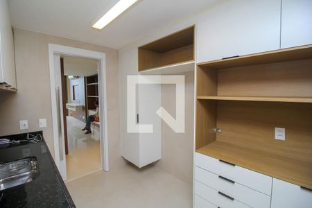 Apartamento à venda com 159m², 3 quartos e 2 vagas Apartamento à venda com 159m², 3 quartos e 2 vagasCozinha - Armários