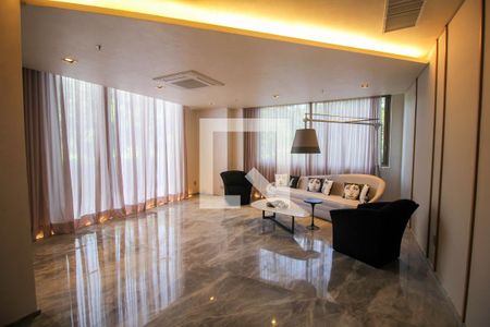 Apartamento à venda com 159m², 3 quartos e 2 vagas Apartamento à venda com 159m², 3 quartos e 2 vagasÁrea comum - Salão de festas 2