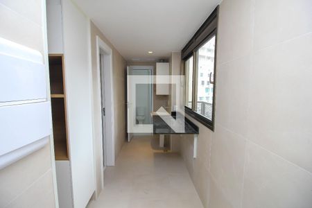 Apartamento à venda com 159m², 3 quartos e 2 vagas Apartamento à venda com 159m², 3 quartos e 2 vagasÁrea de Serviço