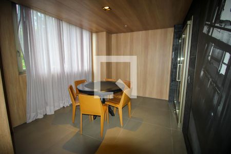 Apartamento à venda com 159m², 3 quartos e 2 vagas Apartamento à venda com 159m², 3 quartos e 2 vagasÁrea comum - Pub