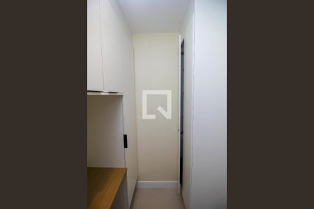 Apartamento à venda com 159m², 3 quartos e 2 vagas Apartamento à venda com 159m², 3 quartos e 2 vagasEscritório