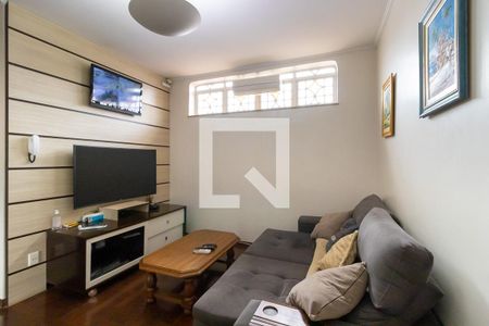 Casa à venda com 490m², 4 quartos e 7 vagas Casa à venda com 490m², 4 quartos e 7 vagasHall dos quartos