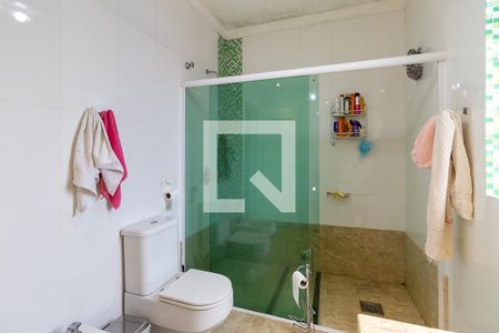 Casa à venda com 490m², 4 quartos e 7 vagas Casa à venda com 490m², 4 quartos e 7 vagasBanheiro da suíte 1