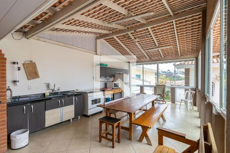 Casa à venda com 490m², 4 quartos e 7 vagas Casa à venda com 490m², 4 quartos e 7 vagasEspaço gourmet