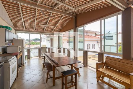Casa à venda com 490m², 4 quartos e 7 vagas Casa à venda com 490m², 4 quartos e 7 vagasEspaço gourmet