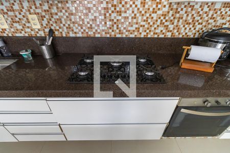 Casa à venda com 490m², 4 quartos e 7 vagas Casa à venda com 490m², 4 quartos e 7 vagasCozinha externa