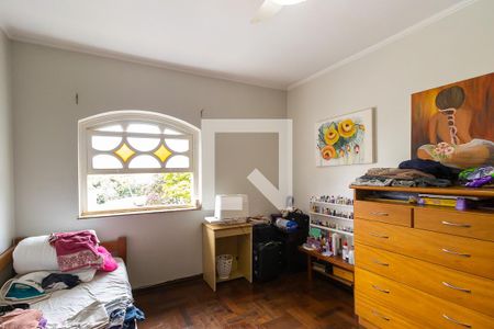 Casa à venda com 490m², 4 quartos e 7 vagas Casa à venda com 490m², 4 quartos e 7 vagasQuarto 4