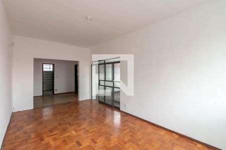Sala de casa à venda com 3 quartos, 240m² em Carlos Prates, Belo Horizonte