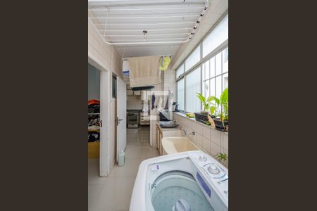 Apartamento à venda com 140m², 3 quartos e 2 vagas Apartamento à venda com 140m², 3 quartos e 2 vagasÁrea de Serviço