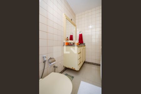 Apartamento à venda com 140m², 3 quartos e 2 vagas Apartamento à venda com 140m², 3 quartos e 2 vagasBanheiro da Suíte