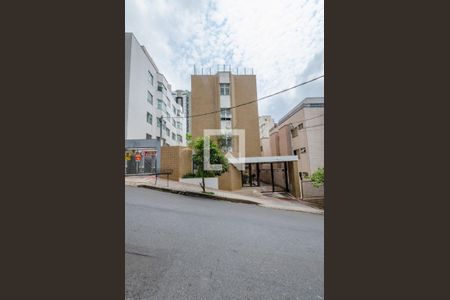 Apartamento à venda com 140m², 3 quartos e 2 vagas Apartamento à venda com 140m², 3 quartos e 2 vagasFachada