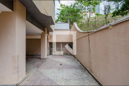 Apartamento à venda com 140m², 3 quartos e 2 vagas Apartamento à venda com 140m², 3 quartos e 2 vagasGaragem