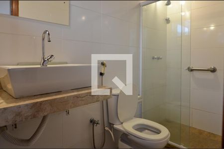 Casa de condomínio à venda com 250m², 4 quartos e 3 vagas Casa de condomínio à venda com 250m², 4 quartos e 3 vagasBanheiro da Suíte 3