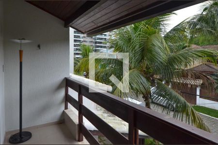 Casa de condomínio à venda com 250m², 4 quartos e 3 vagas Casa de condomínio à venda com 250m², 4 quartos e 3 vagasSuite 1