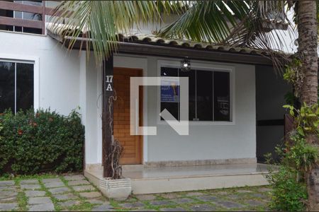 Casa de condomínio à venda com 250m², 4 quartos e 3 vagas Casa de condomínio à venda com 250m², 4 quartos e 3 vagasVaranda - detalhe