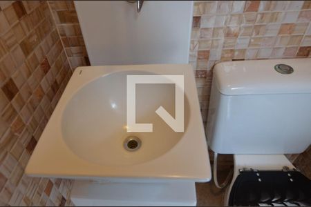 Casa de condomínio à venda com 250m², 4 quartos e 3 vagas Casa de condomínio à venda com 250m², 4 quartos e 3 vagasBanheiro