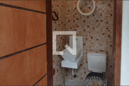 Casa de condomínio à venda com 250m², 4 quartos e 3 vagas Casa de condomínio à venda com 250m², 4 quartos e 3 vagasBanheiro