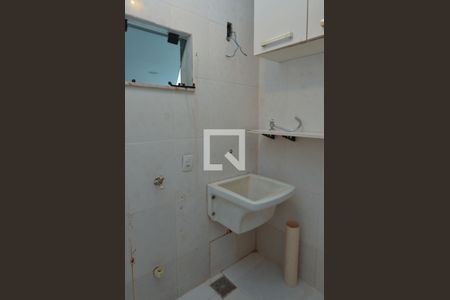 Casa de condomínio à venda com 250m², 4 quartos e 3 vagas Casa de condomínio à venda com 250m², 4 quartos e 3 vagasÁrea de serviço