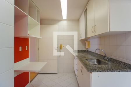 Apartamento à venda com 105m², 2 quartos e 2 vagasCozinha e Área de Serviço