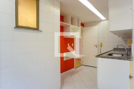 Apartamento à venda com 105m², 2 quartos e 2 vagasCozinha e Área de Serviço