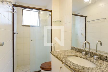 Apartamento à venda com 105m², 2 quartos e 2 vagasBanheiro da Suíte