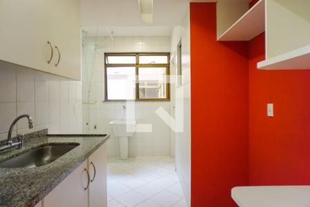 Apartamento à venda com 105m², 2 quartos e 2 vagasCozinha e Área de Serviço