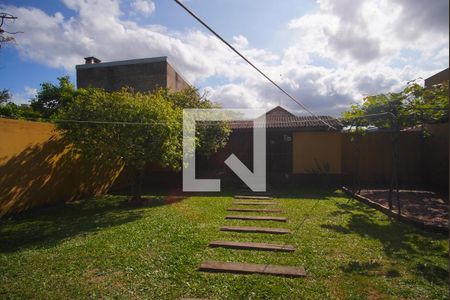 Casa à venda com 220m², 4 quartos e 4 vagasPátio