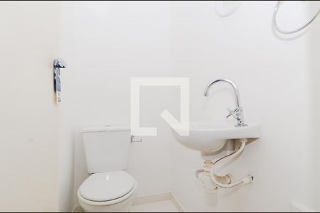 Lavabo de casa de condomínio para alugar com 2 quartos, 75m² em Água Chata, Guarulhos