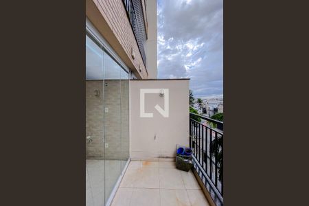 Apartamento para alugar com 80m², 2 quartos e 1 vagaVaranda da Sala