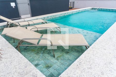 Studio para alugar com 24m², 1 quarto e sem vaga Studio para alugar com 24m², 1 quarto e sem vagaÁrea comum - Piscina