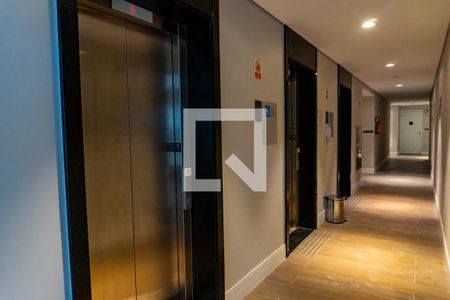 Studio para alugar com 24m², 1 quarto e sem vaga Studio para alugar com 24m², 1 quarto e sem vagaHall de Entrada