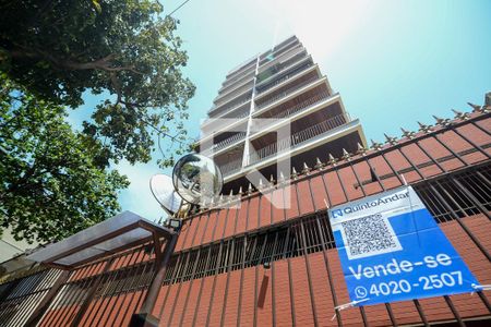 Apartamento à venda com 99m², 3 quartos e 2 vagasFachada
