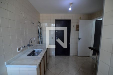 Apartamento à venda com 99m², 3 quartos e 2 vagasCozinha