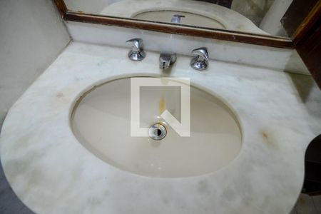 Apartamento à venda com 99m², 3 quartos e 2 vagasBanheiro da Suíte