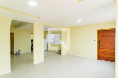 Sala de casa para alugar com 3 quartos, 200m² em Vila Fachini, São Paulo