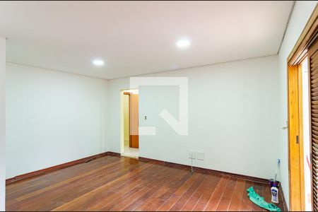 Quarto de casa para alugar com 3 quartos, 200m² em Vila Fachini, São Paulo