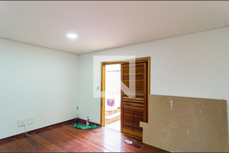 Quarto de casa para alugar com 3 quartos, 200m² em Vila Fachini, São Paulo