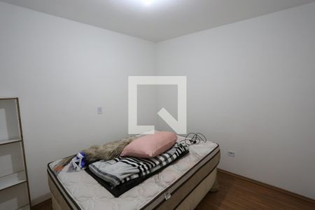 Quarto 2 de apartamento para alugar com 2 quartos, 42m² em Vila Granada, São Paulo