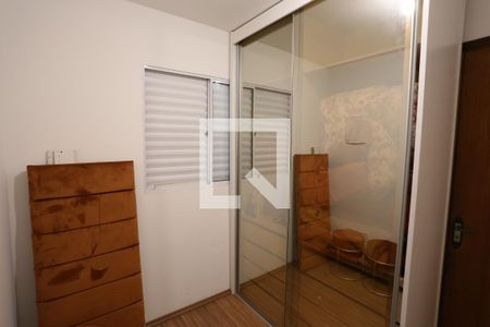 Quarto 1 de apartamento para alugar com 2 quartos, 42m² em Vila Granada, São Paulo