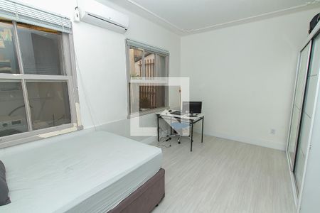Quarto de apartamento à venda com 1 quarto, 50m² em São João, Porto Alegre