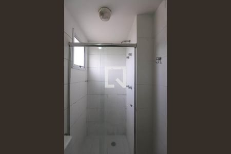 Banheiro de apartamento para alugar com 0 quarto, 30m² em Parque Independência, São Paulo