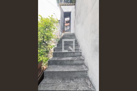 Casa para alugar com 80m², 1 quarto e sem vaga Casa para alugar com 80m², 1 quarto e sem vagaEscada da Entrada