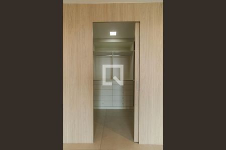 Apartamento à venda com 134m², 2 quartos e 2 vagasCloset Suíte 1