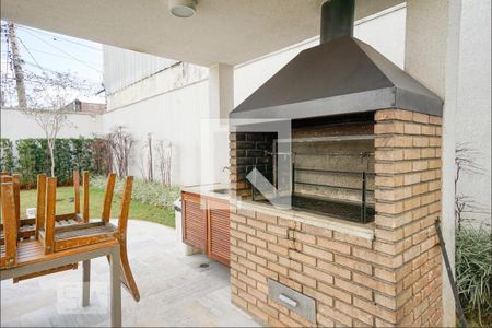 Apartamento à venda com 134m², 2 quartos e 2 vagasCondomínio - Churrasqueira