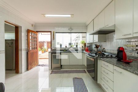 Casa à venda com 450m², 4 quartos e 8 vagas Casa à venda com 450m², 4 quartos e 8 vagasCozinha