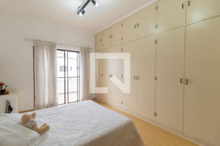 Casa à venda com 450m², 4 quartos e 8 vagas Casa à venda com 450m², 4 quartos e 8 vagasSuíte 2