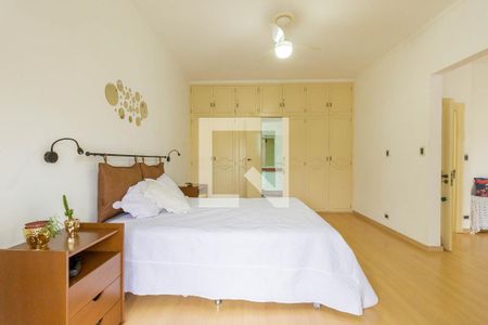 Casa à venda com 450m², 4 quartos e 8 vagas Casa à venda com 450m², 4 quartos e 8 vagasSuíte 1