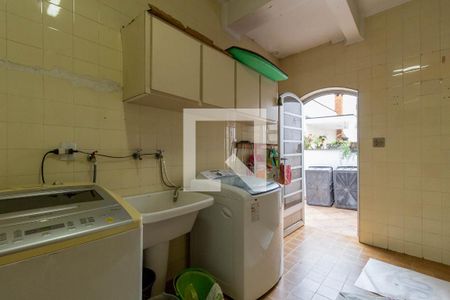 Casa à venda com 450m², 4 quartos e 8 vagas Casa à venda com 450m², 4 quartos e 8 vagasLavanderia