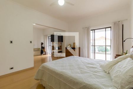 Casa à venda com 450m², 4 quartos e 8 vagas Casa à venda com 450m², 4 quartos e 8 vagasSuíte 1